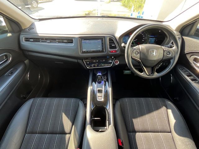 HONDA VEZEL HYBRID 2014