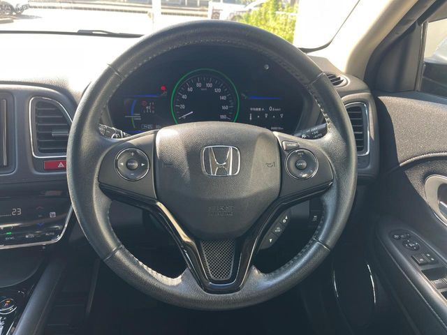 HONDA VEZEL HYBRID 2014
