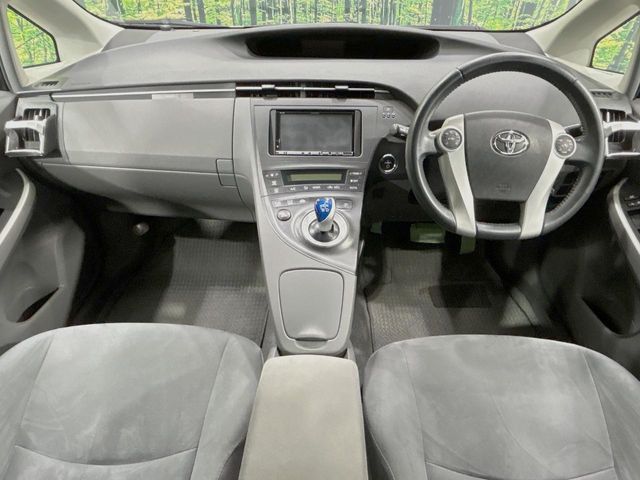 TOYOTA PRIUS 2010