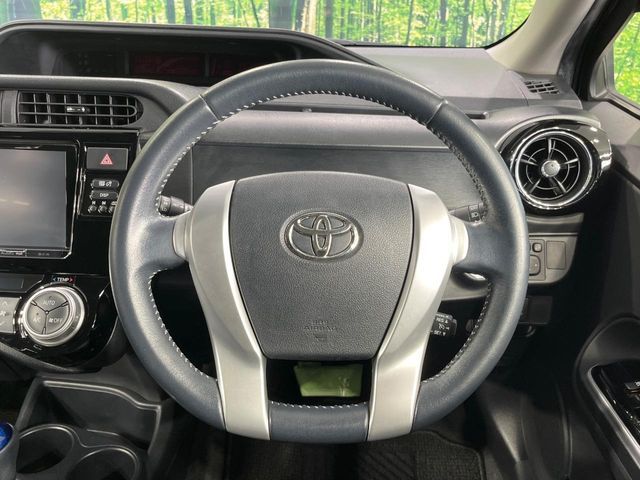 TOYOTA AQUA 2015