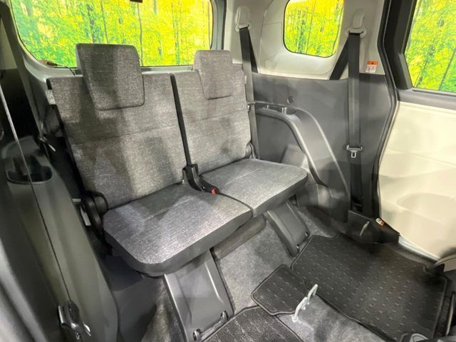 TOYOTA SIENTA HYBRID 2022