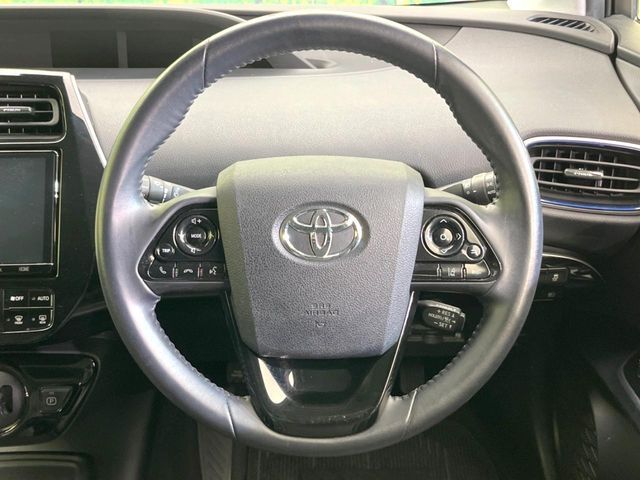 TOYOTA PRIUS 2019
