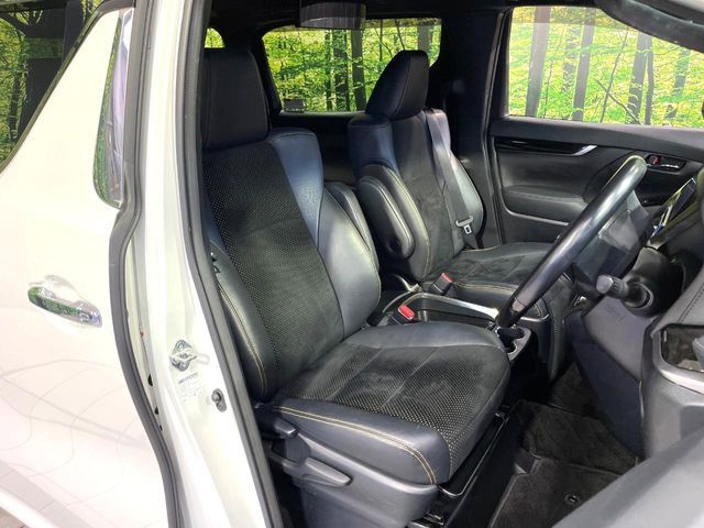 TOYOTA VELLFIRE 2017