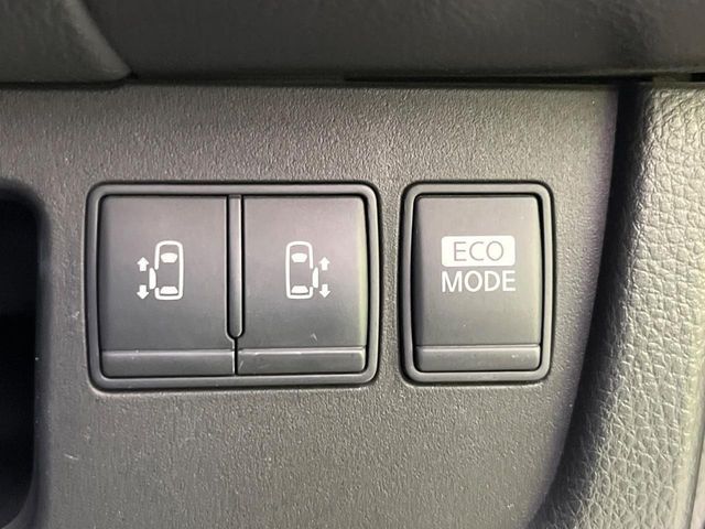 NISSAN SERENA  S-HYBRID 2013