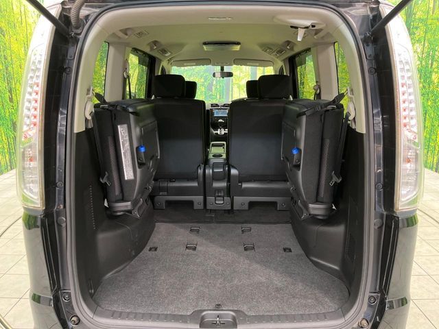 NISSAN SERENA  S-HYBRID 2013