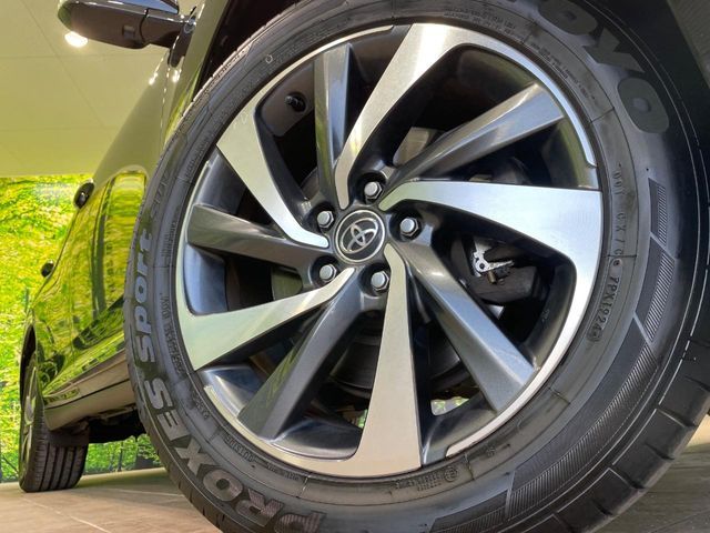 TOYOTA HARRIER 2WD 2017