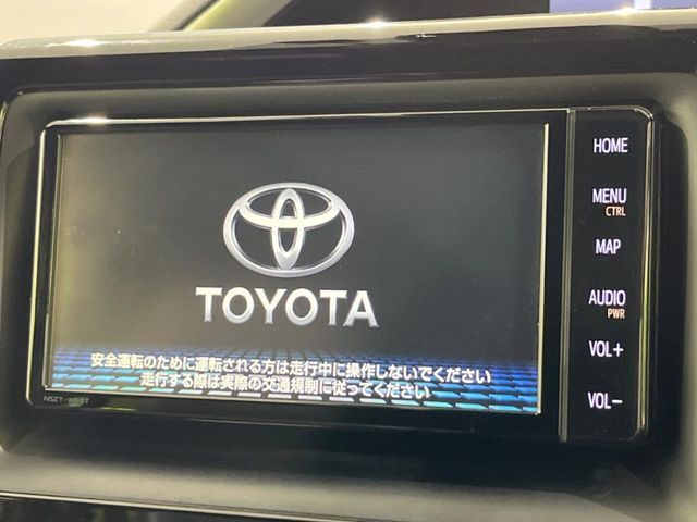 TOYOTA VOXY 4WD 2018