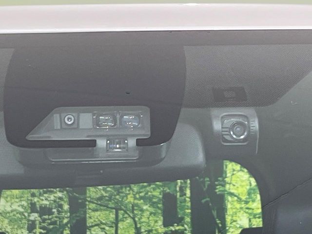 TOYOTA VOXY 4WD 2018