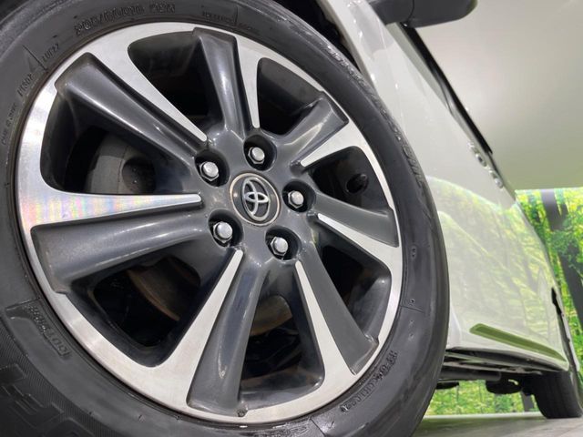 TOYOTA VOXY 4WD 2018