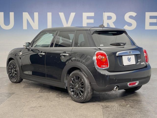 BMW BMW MINI COOPER D 5DOOR 2016