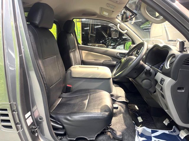 NISSAN NV350 CARAVAN WAGON 2018