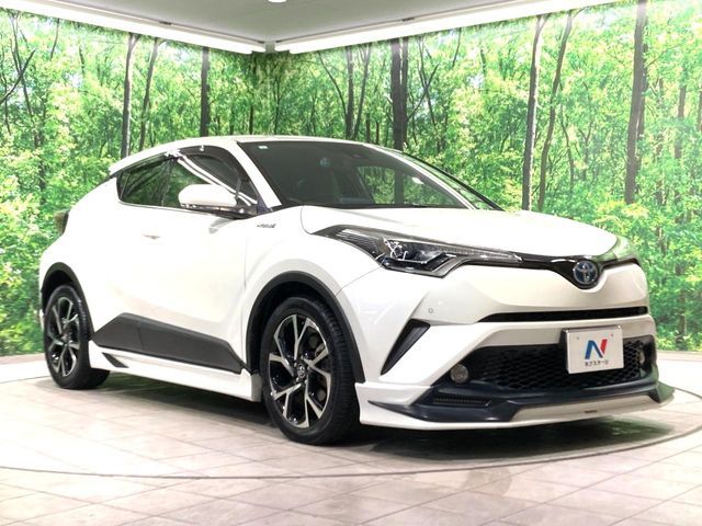 TOYOTA C-HR 2017