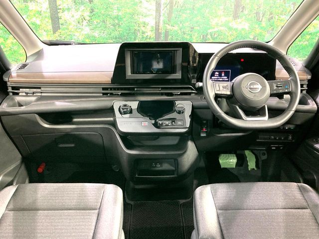 NISSAN SERENA  WG 2025