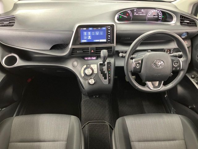 TOYOTA SIENTA HYBRID 2021