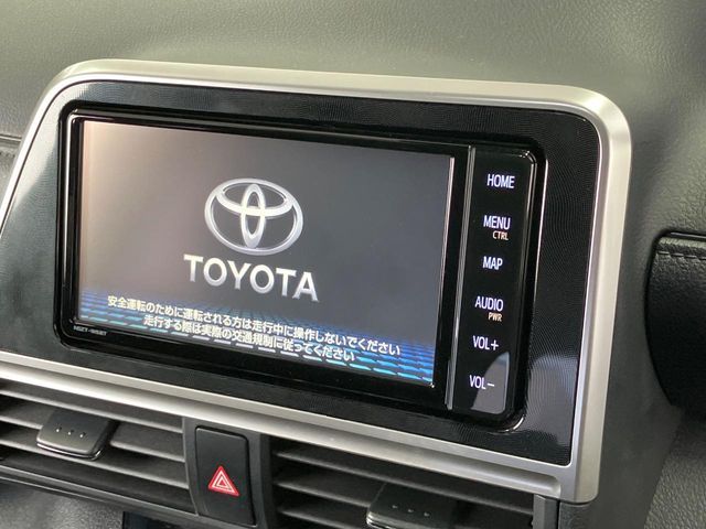 TOYOTA SIENTA HYBRID 2021