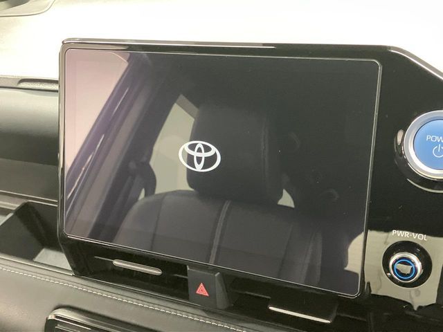 TOYOTA NOAH HYBRID 2022