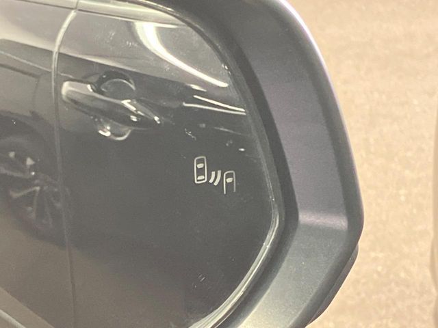 TOYOTA NOAH HYBRID 2022