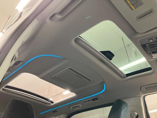 TOYOTA VELLFIRE 2017