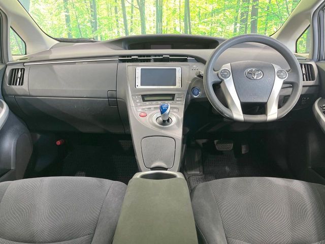 TOYOTA PRIUS 2013