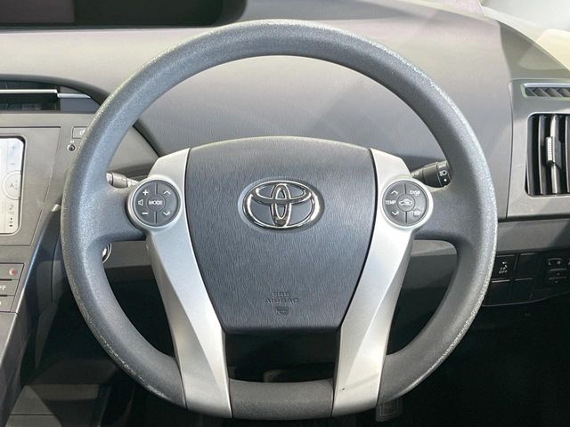 TOYOTA PRIUS 2013
