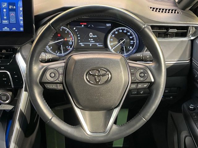 TOYOTA HARRIER 4WD 2020
