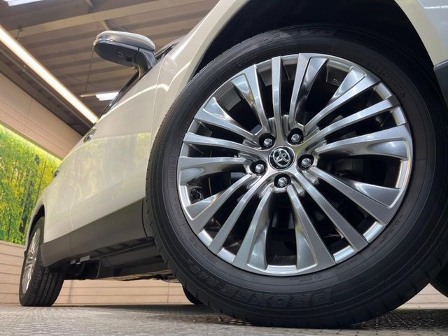 TOYOTA HARRIER 4WD 2020