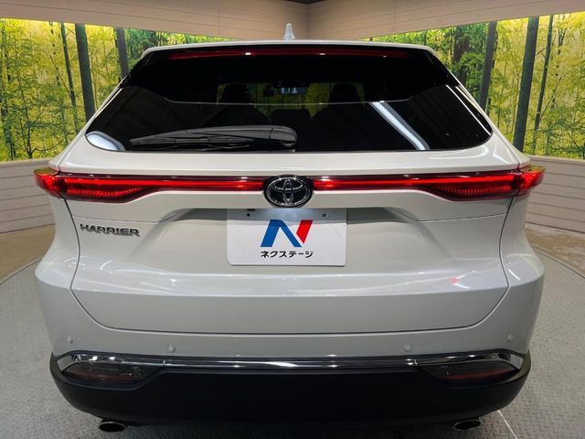 TOYOTA HARRIER 4WD 2020