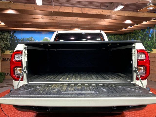 TOYOTA HILUX 4WD 2023