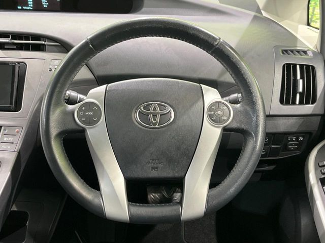 TOYOTA PRIUS 2014