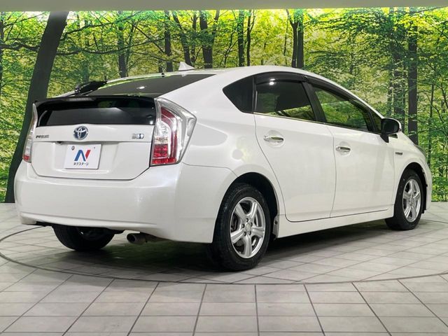 TOYOTA PRIUS 2014