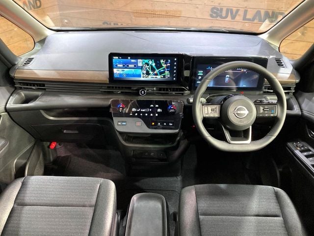 NISSAN SERENA  WG 2025