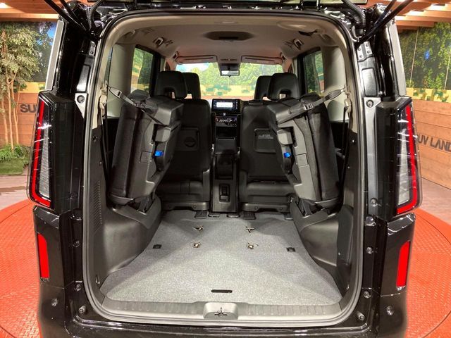 NISSAN SERENA  WG 2025