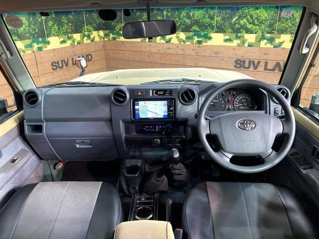 TOYOTA LANDCRUISER van 2015