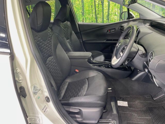 TOYOTA PRIUS PHV 2017