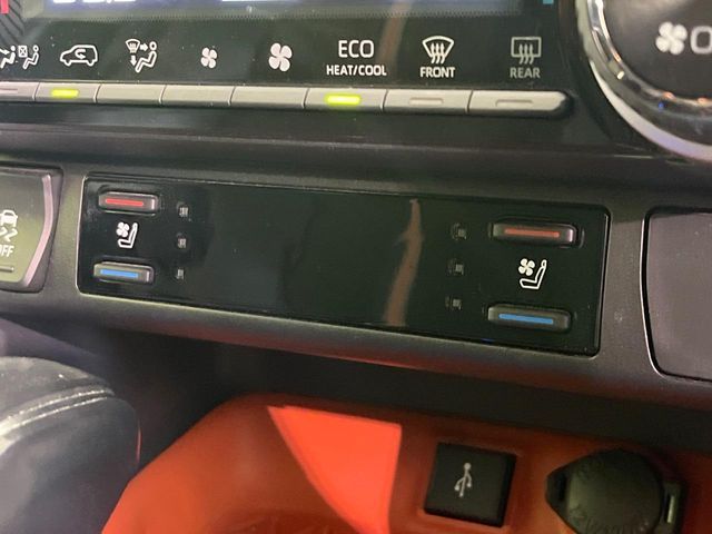 TOYOTA RAV4 4WD 2020