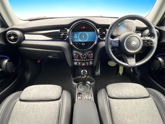 BMW MINI COOPER 2024