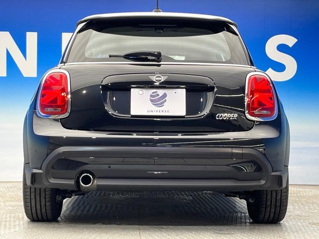 BMW MINI COOPER 2024