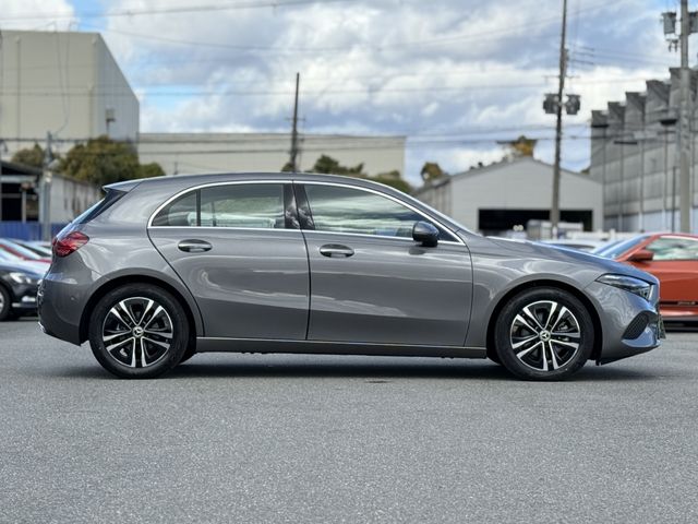 MERCEDES BENZ MERCEDES BENZ A class 2025