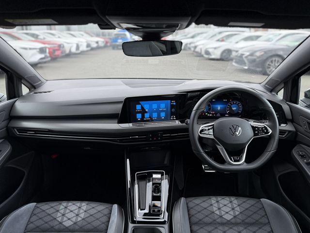 VOLKSWAGEN VOLKSWAGEN GOLF 2024