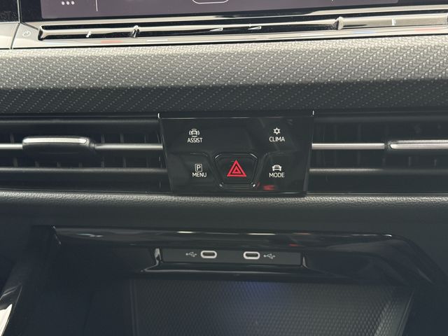 VOLKSWAGEN VOLKSWAGEN GOLF 2024