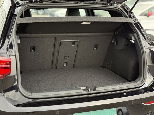 VOLKSWAGEN VOLKSWAGEN GOLF 2024