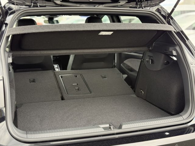 VOLKSWAGEN VOLKSWAGEN GOLF 2024