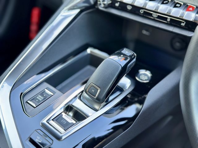 PEUGEOT PEUGEOT 3008 2024