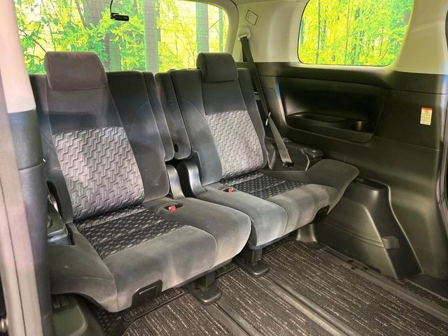 TOYOTA ALPHARD 4WD 2015