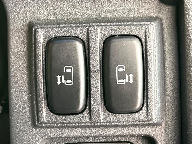 MITSUBISHI DELICA D:5 4WD 2014