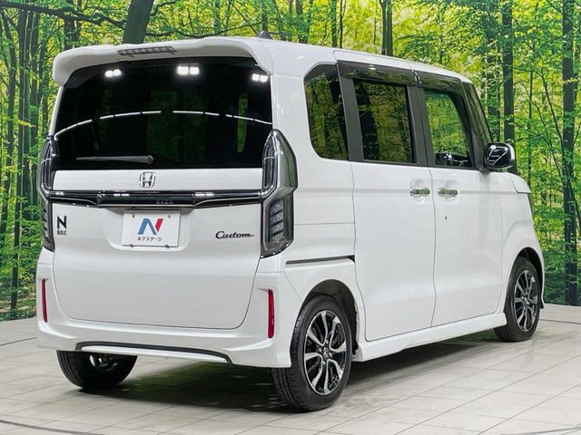 HONDA N BOX CUSTOM 2018