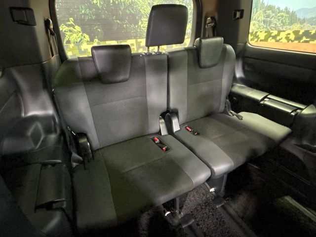 TOYOTA NOAH HYBRID 2021