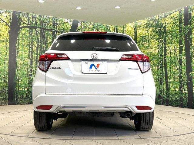 HONDA VEZEL HYBRID 2015