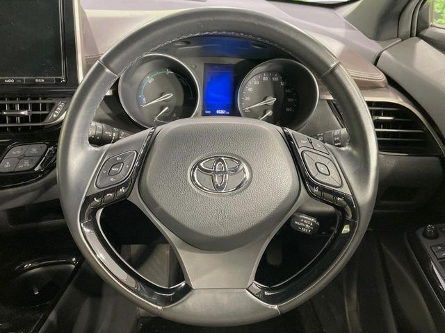TOYOTA C-HR 2017