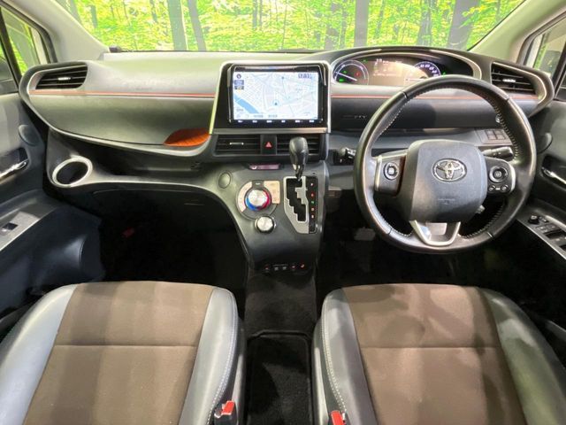 TOYOTA SIENTA HYBRID 2019